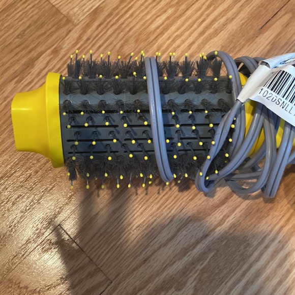 Drybar The Double Shot Blow-Dryer Brush - Picture 3 of 4